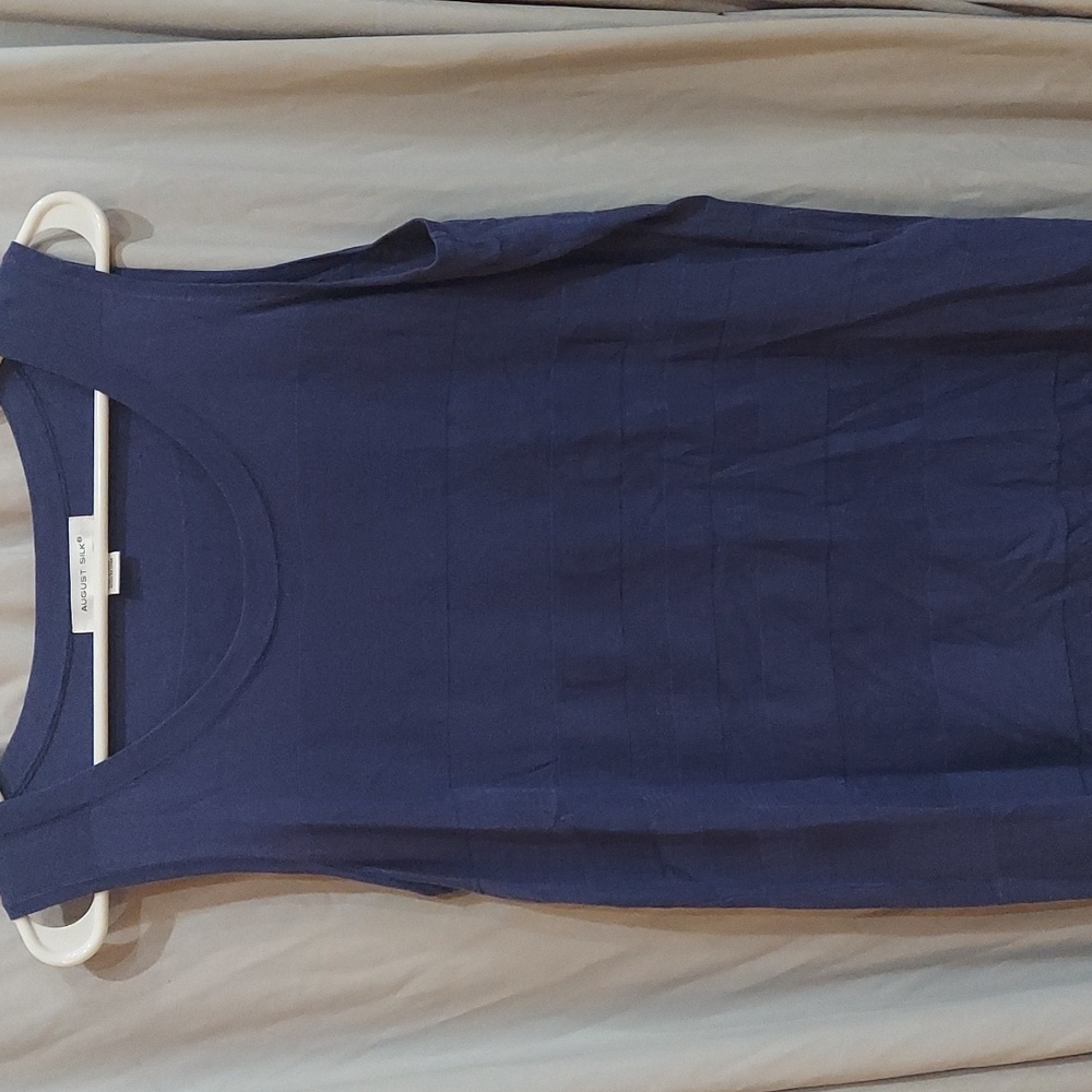August Silk 2 piece - Picture 3 of 4